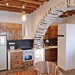 Kostoulis Traditional House *